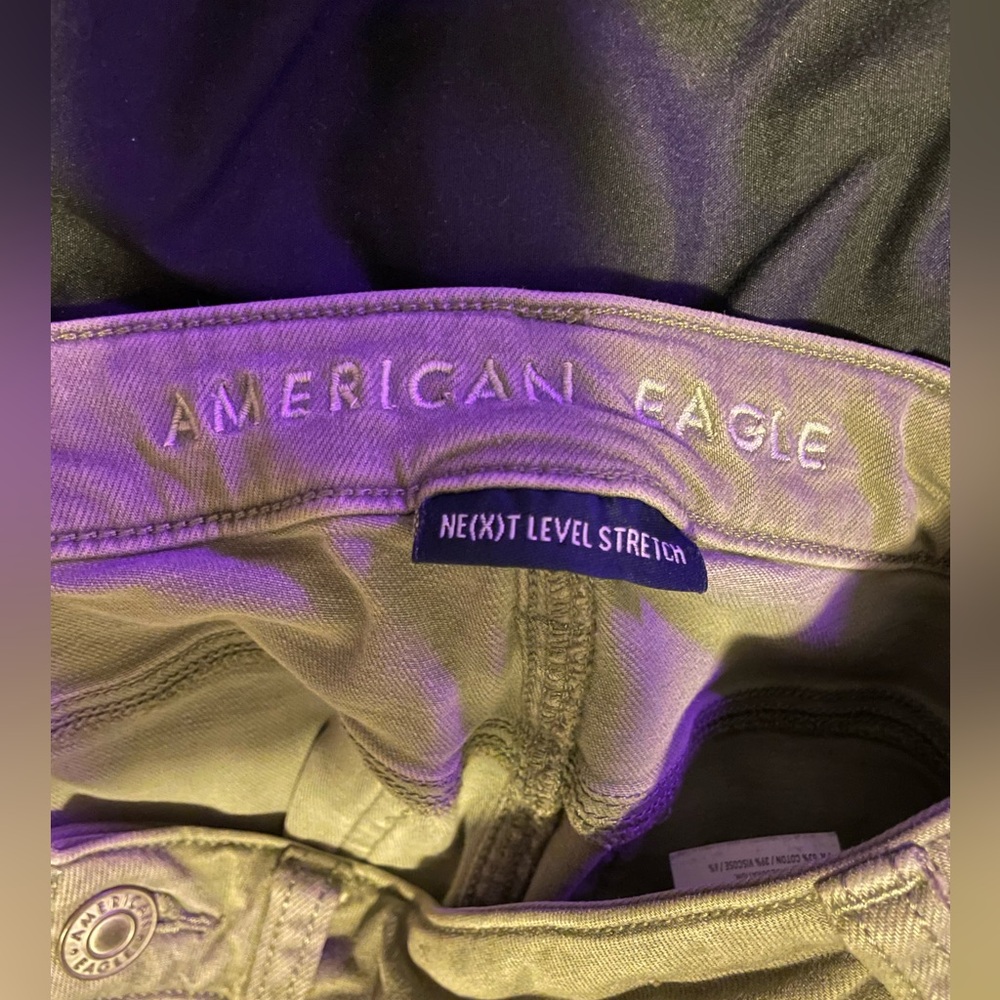 American Eagle Ripped Jeans - Picture 5 of 8